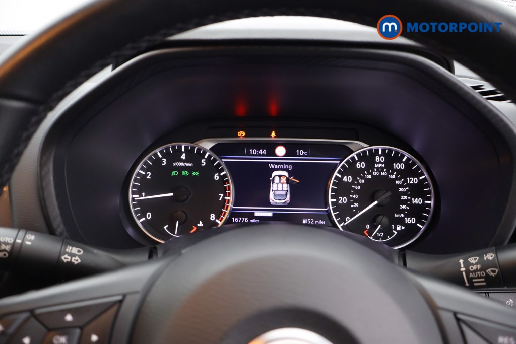 Nissan Juke N-Connecta Manual Petrol SUV - Stock Number (1628251) - 8th supplementary image