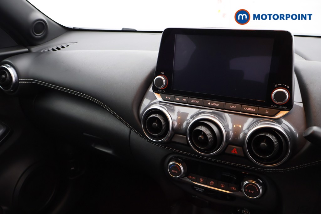 Nissan Juke N-Connecta Manual Petrol SUV - Stock Number (1628251) - 9th supplementary image