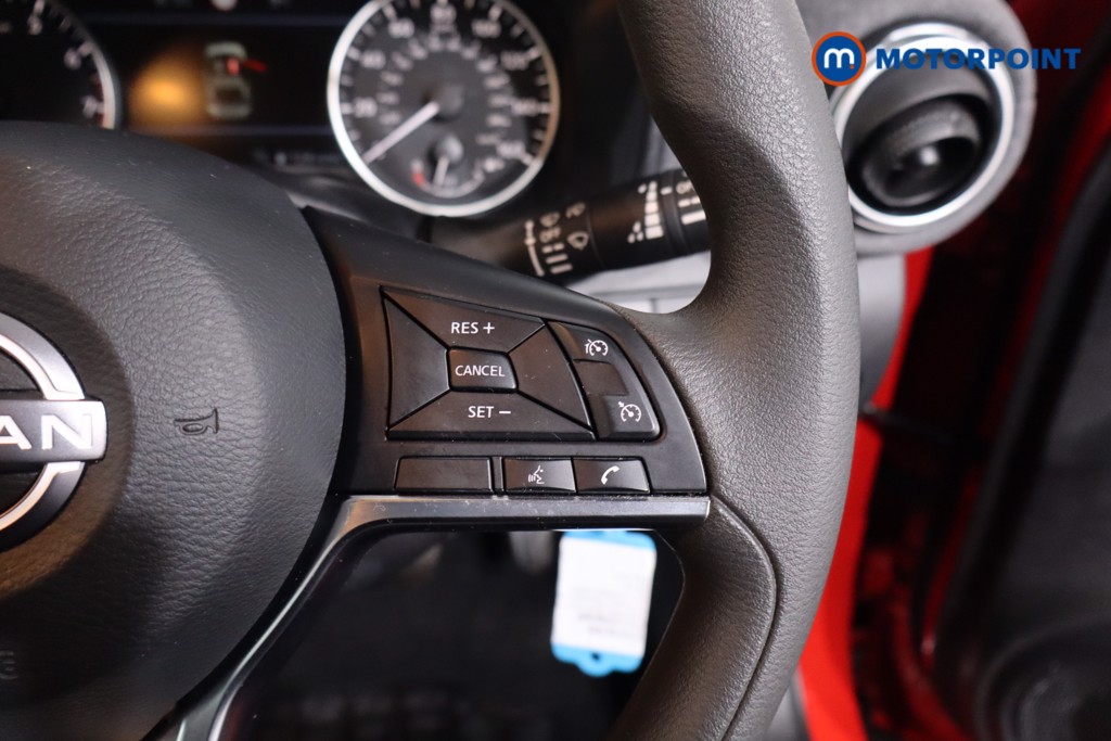 Nissan Juke Acenta Premium Manual Petrol SUV - Stock Number (1628285) - 8th supplementary image