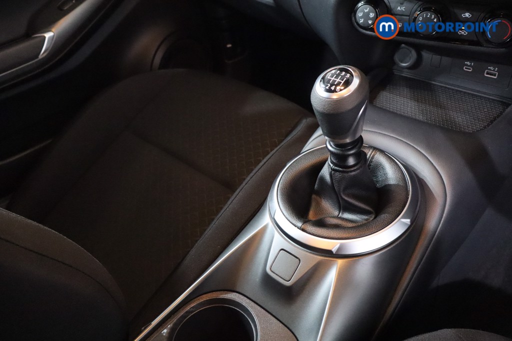 Nissan Juke Acenta Premium Manual Petrol SUV - Stock Number (1628285) - 18th supplementary image