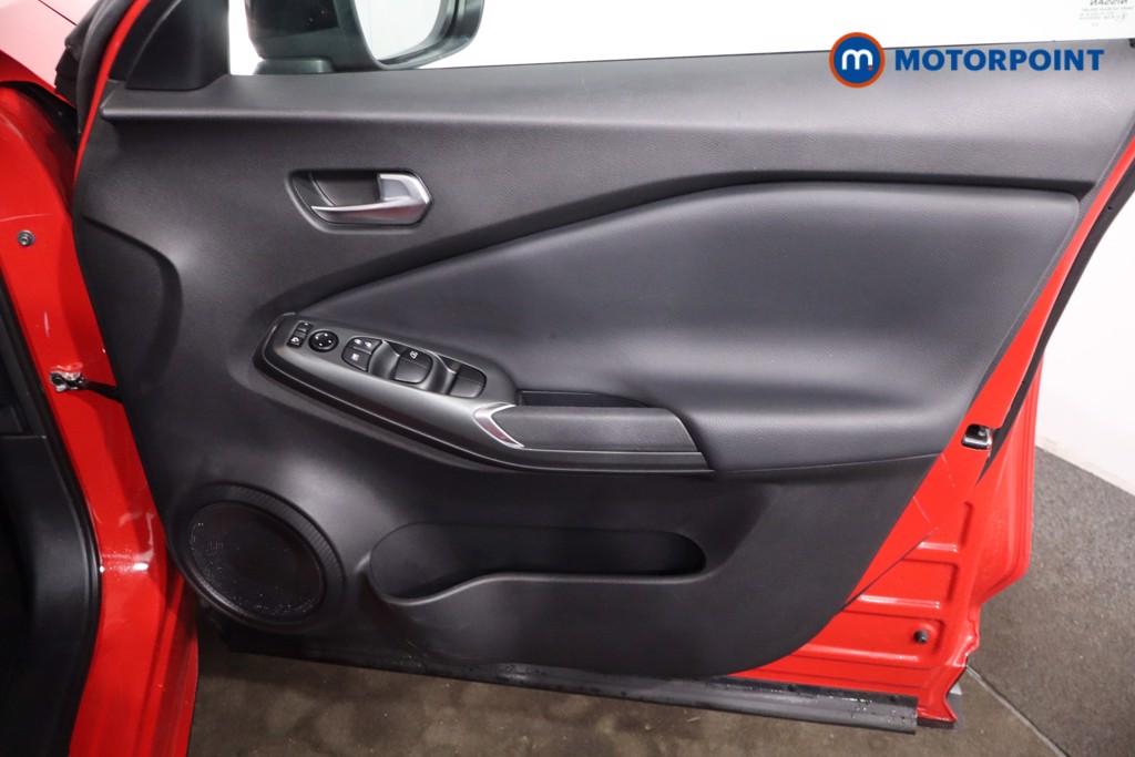 Nissan Juke Acenta Premium Manual Petrol SUV - Stock Number (1628285) - 20th supplementary image