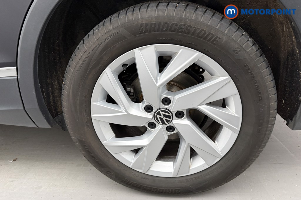 Volkswagen Tiguan Allspace Life Automatic Petrol SUV - Stock Number (1628443) - 23rd supplementary image