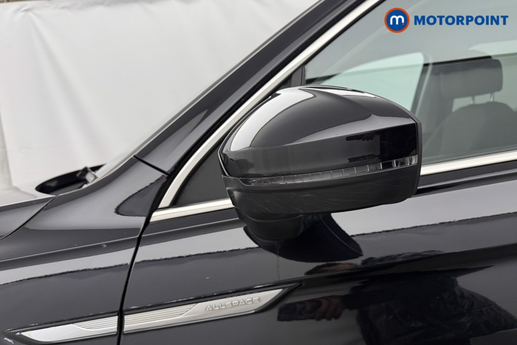 Volkswagen Tiguan Allspace Life Automatic Petrol SUV - Stock Number (1628443) - 26th supplementary image