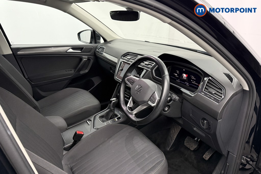 Volkswagen Tiguan Allspace Life Automatic Petrol SUV - Stock Number (1628443) - 1st supplementary image