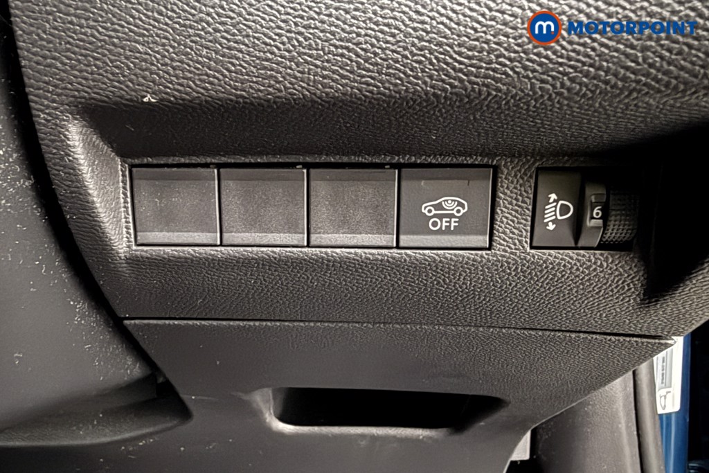 Peugeot 2008 Allure Automatic Petrol SUV - Stock Number (1628816) - 5th supplementary image