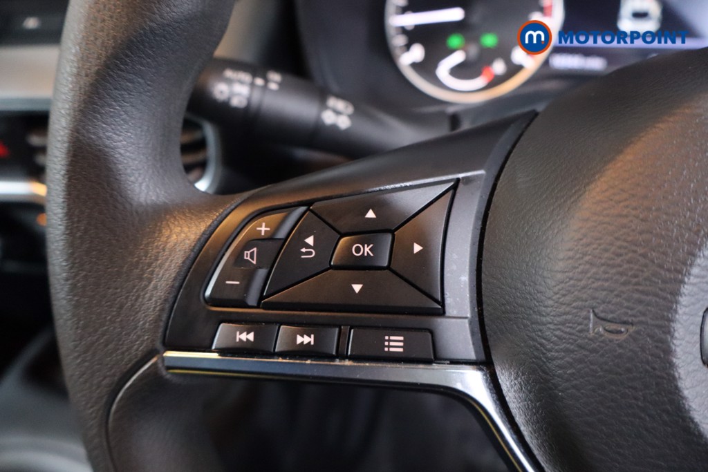 Nissan Juke Acenta Premium Manual Petrol SUV - Stock Number (1628936) - 7th supplementary image