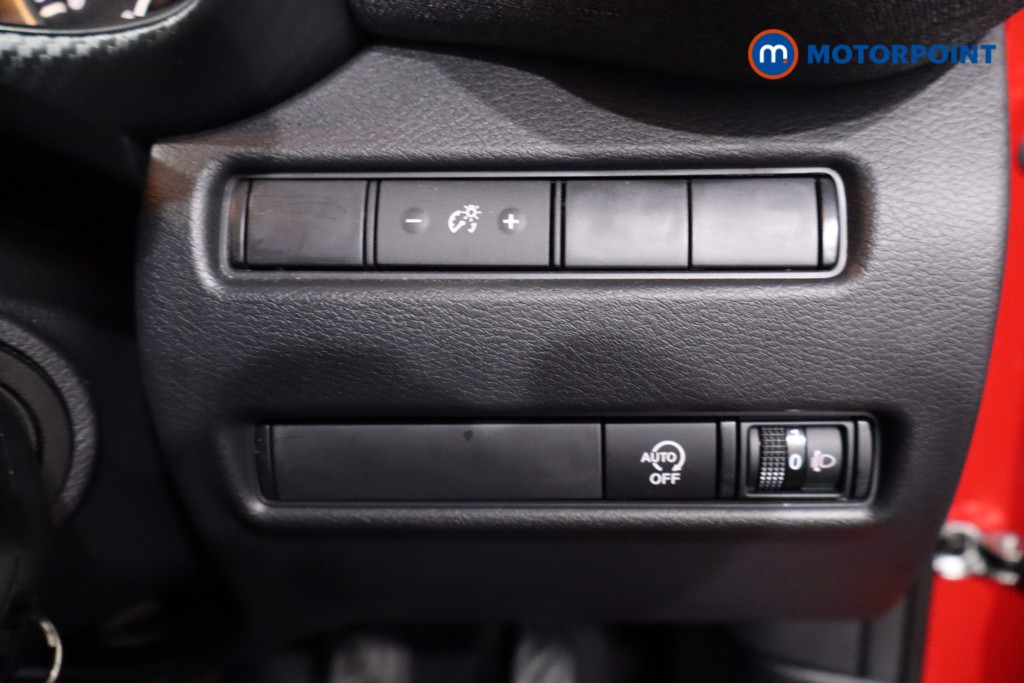 Nissan Juke Acenta Premium Manual Petrol SUV - Stock Number (1628936) - 17th supplementary image