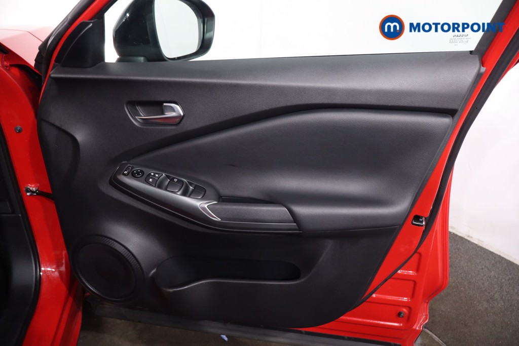Nissan Juke Acenta Premium Manual Petrol SUV - Stock Number (1628936) - 21st supplementary image