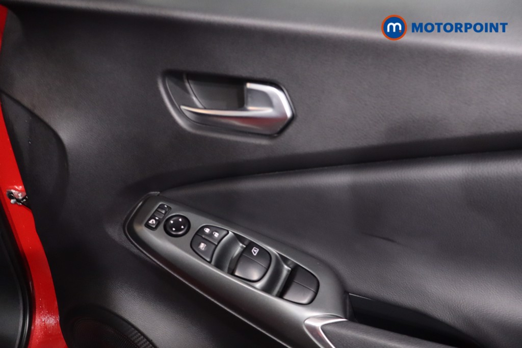 Nissan Juke Acenta Premium Manual Petrol SUV - Stock Number (1628936) - 22nd supplementary image