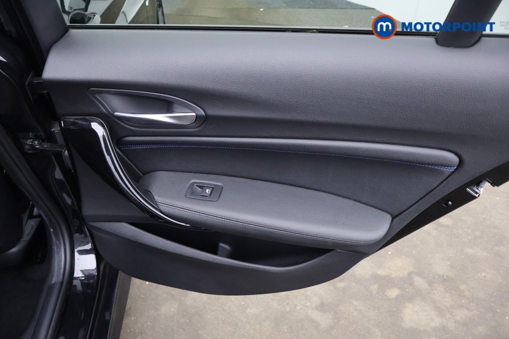 BMW 1 Series M Sport Shadow Edition Manual Petrol Hatchback - Stock Number (1629107) - 17th supplementary image