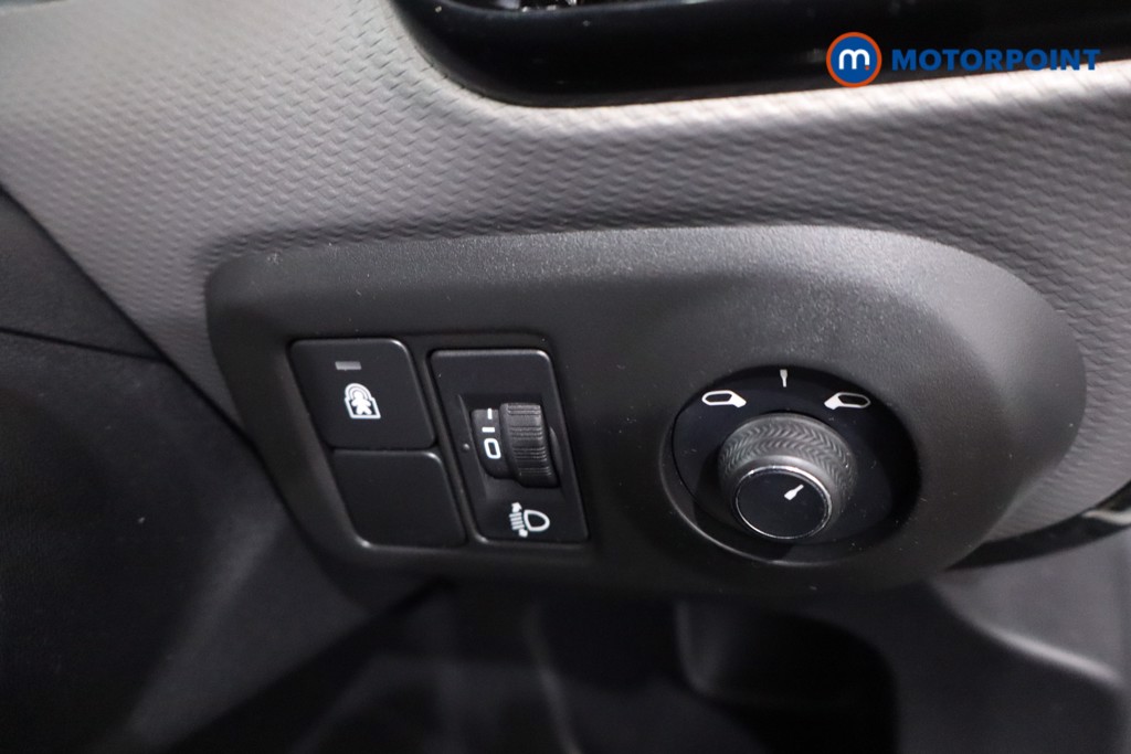 Citroen C4 Cactus Flair Automatic Petrol SUV - Stock Number (1629178) - 17th supplementary image