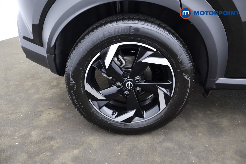 Nissan Juke N-Connecta Manual Petrol SUV - Stock Number (1629358) - 2nd supplementary image