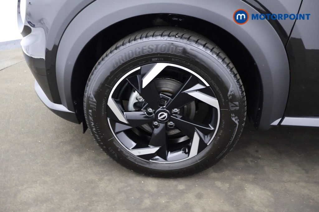 Nissan Juke N-Connecta Manual Petrol SUV - Stock Number (1629358) - 4th supplementary image