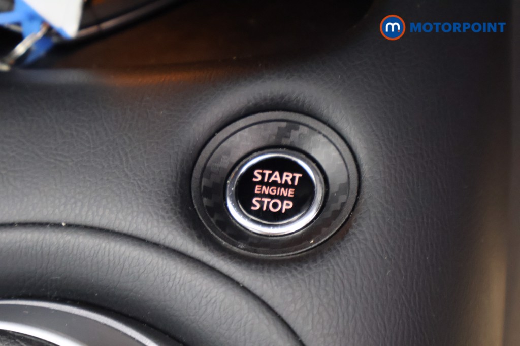 Nissan Juke N-Connecta Manual Petrol SUV - Stock Number (1629358) - 11th supplementary image