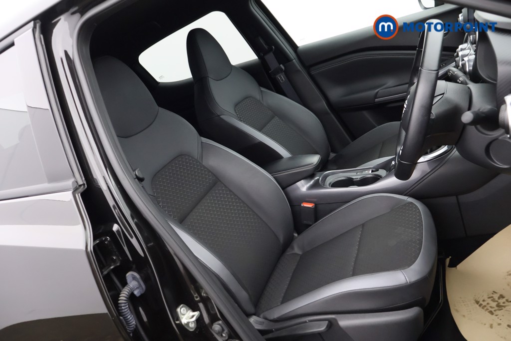 Nissan Juke N-Connecta Manual Petrol SUV - Stock Number (1629358) - 19th supplementary image