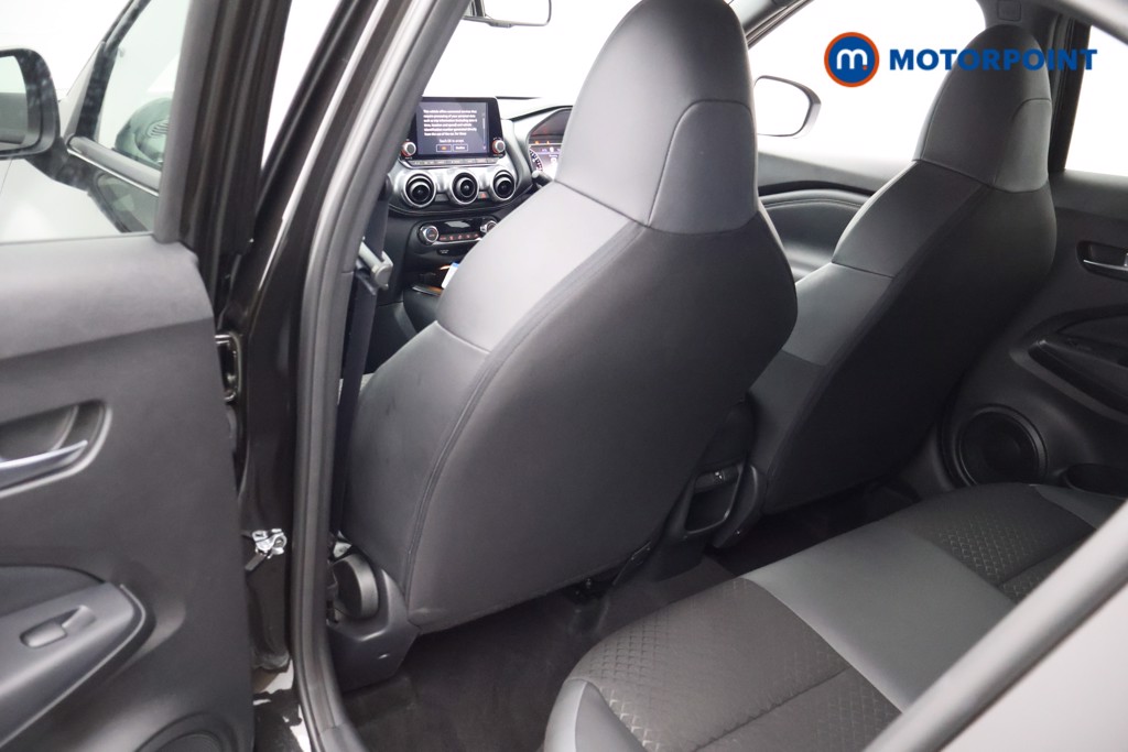 Nissan Juke N-Connecta Manual Petrol SUV - Stock Number (1629358) - 25th supplementary image