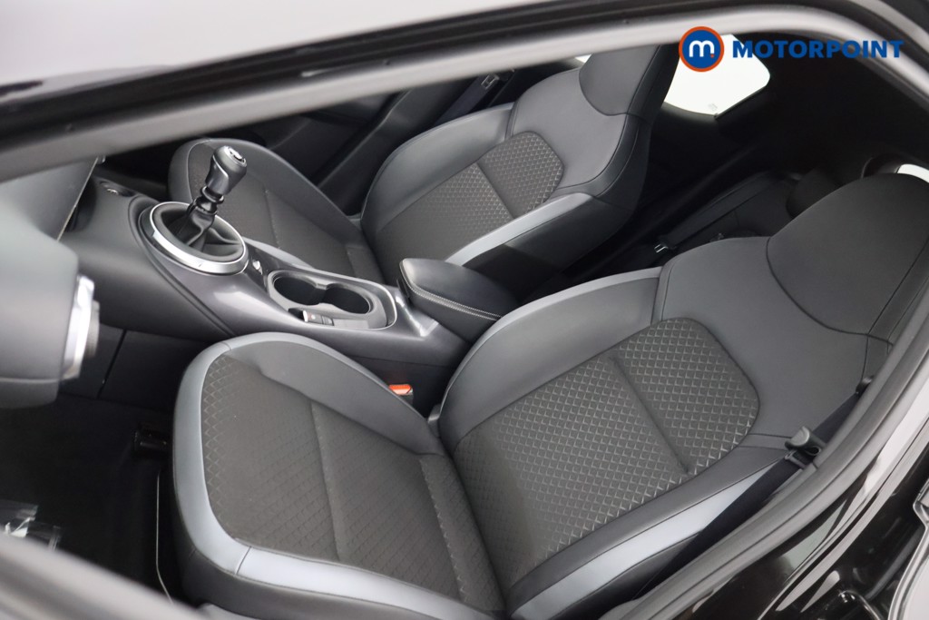 Nissan Juke N-Connecta Manual Petrol SUV - Stock Number (1629358) - 30th supplementary image