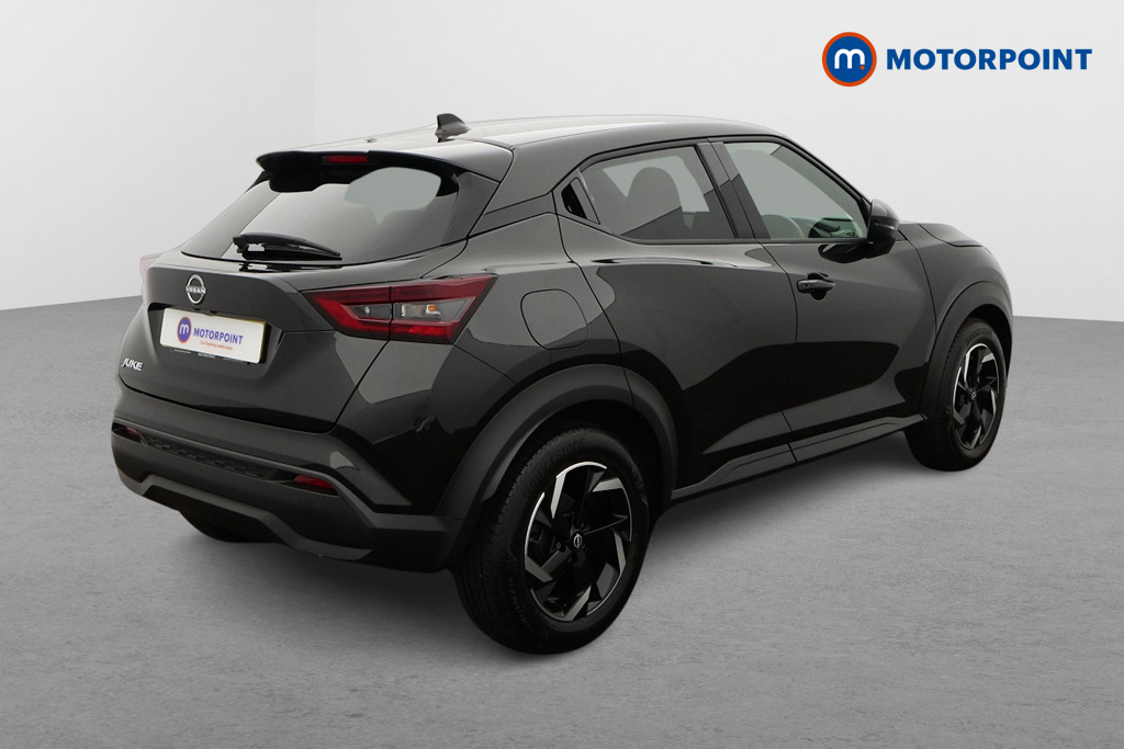 Nissan Juke N-Connecta Manual Petrol SUV - Stock Number (1629358) - Drivers side rear corner