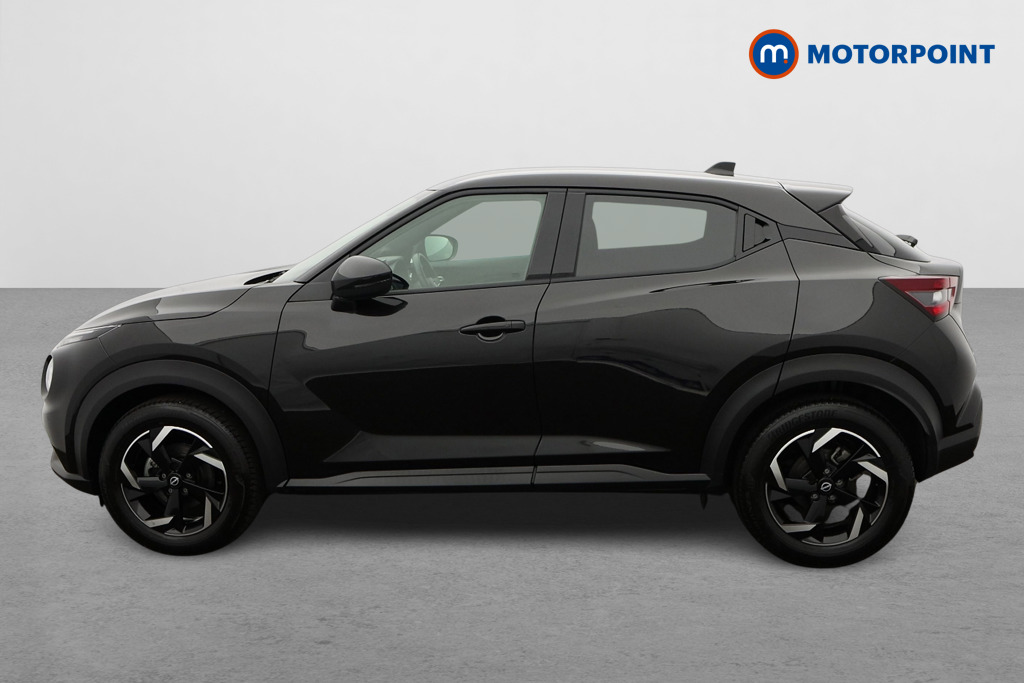 Nissan Juke N-Connecta Manual Petrol SUV - Stock Number (1629358) - Passenger side
