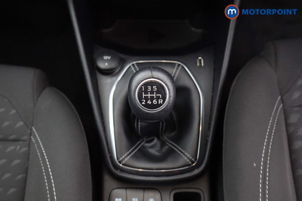 Ford Fiesta Titanium Manual Petrol Hatchback - Stock Number (1629518) - 4th supplementary image