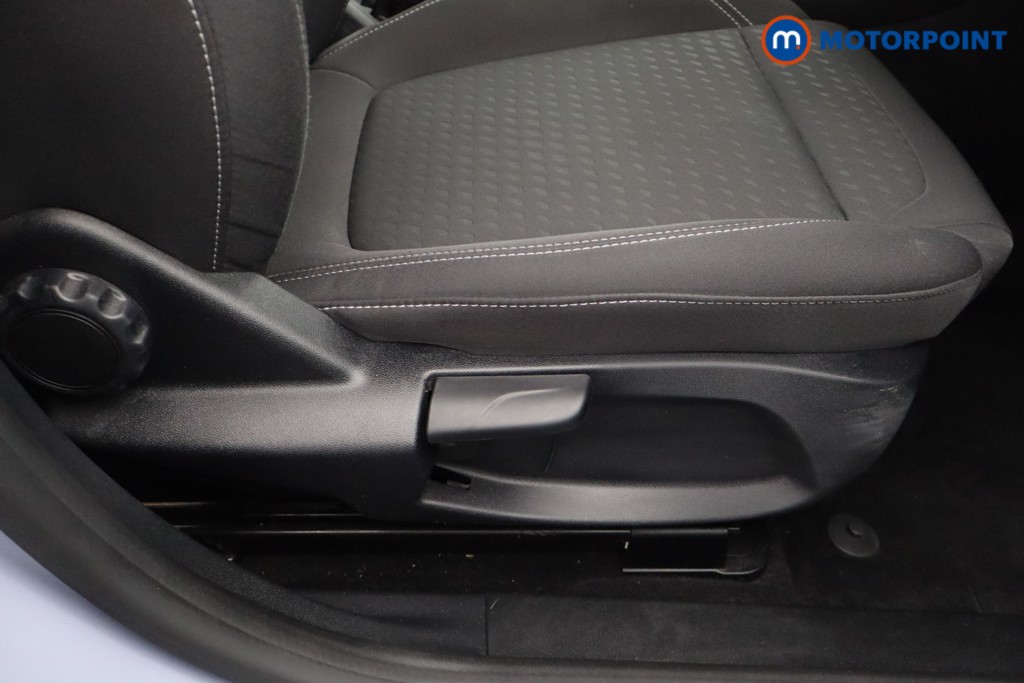 Ford Fiesta Titanium Manual Petrol Hatchback - Stock Number (1629518) - 21st supplementary image