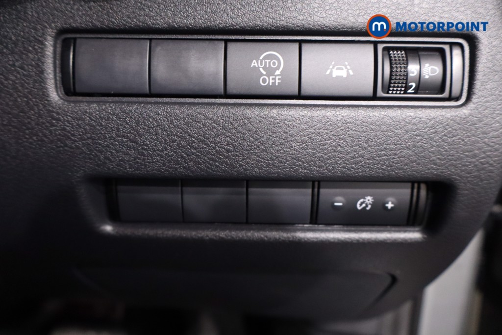 Nissan Qashqai Acenta Premium Automatic Petrol SUV - Stock Number (1629672) - 17th supplementary image