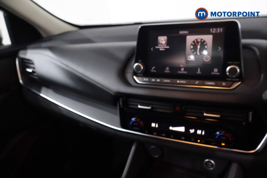 Nissan Qashqai Acenta Premium Automatic Petrol SUV - Stock Number (1629672) - 19th supplementary image