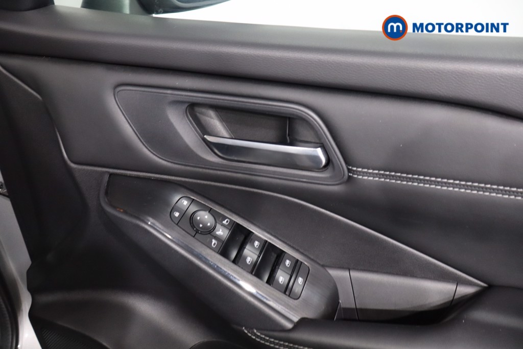 Nissan Qashqai Acenta Premium Automatic Petrol SUV - Stock Number (1629672) - 24th supplementary image