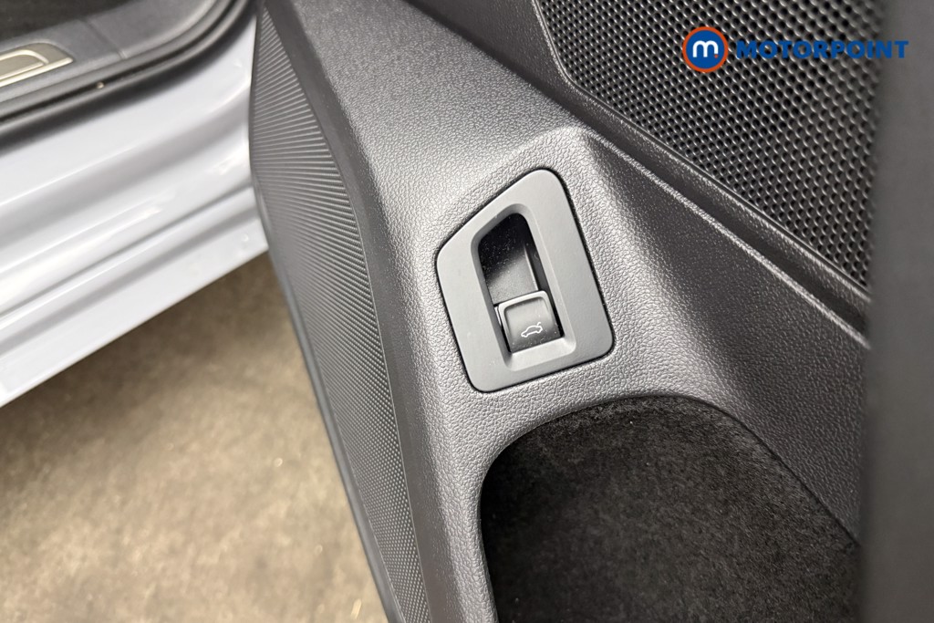Volkswagen Arteon R-Line Automatic Petrol Hatchback - Stock Number (1629746) - 21st supplementary image