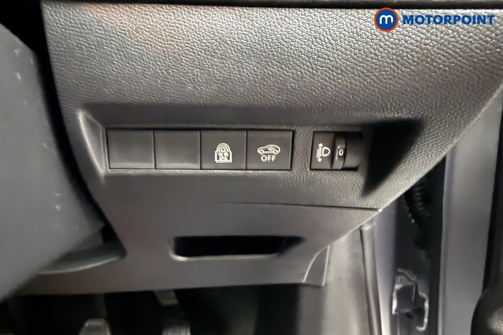 Peugeot 208 Allure Manual Petrol Hatchback - Stock Number (1630136) - 5th supplementary image