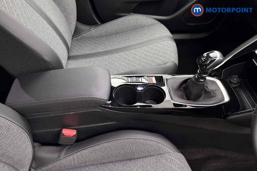 Peugeot 2008 Allure Manual Petrol SUV - Stock Number (1630172) - 16th supplementary image