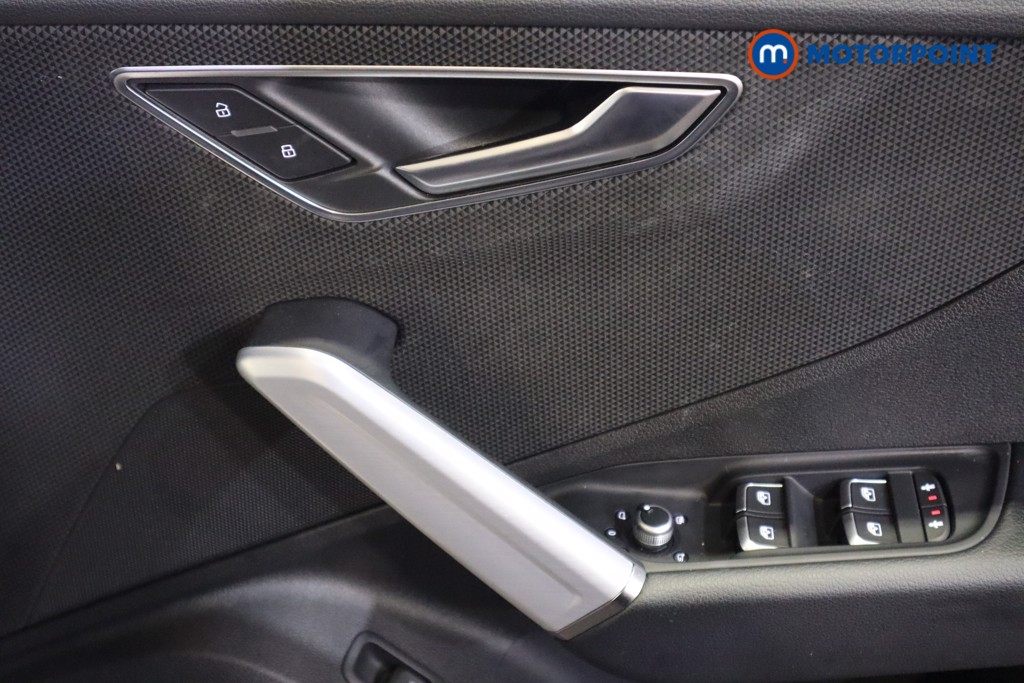Audi Q2 Black Edition Automatic Petrol SUV - Stock Number (1630396) - 10th supplementary image