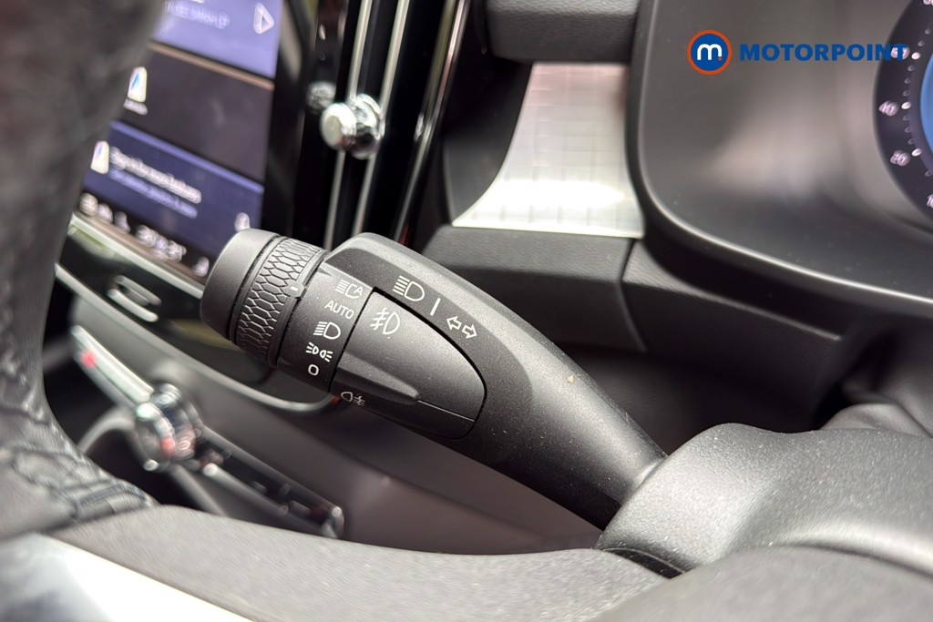 Volvo Xc40 Core Automatic Petrol SUV - Stock Number (1630431) - 6th supplementary image