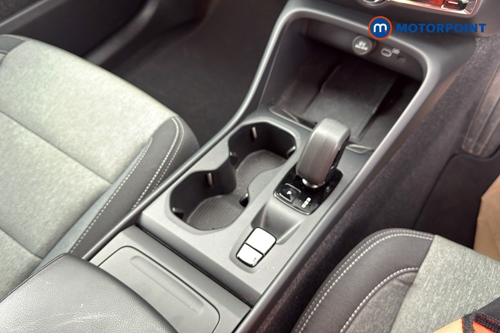 Volvo Xc40 Core Automatic Petrol SUV - Stock Number (1630431) - 15th supplementary image