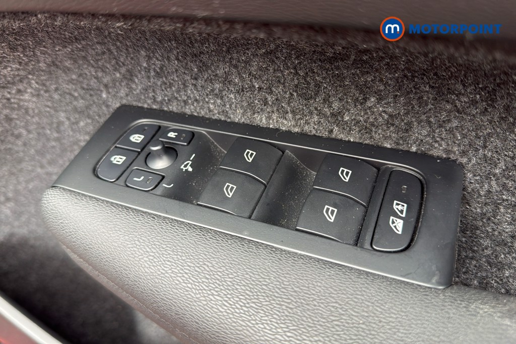 Volvo Xc40 Core Automatic Petrol SUV - Stock Number (1630431) - 20th supplementary image