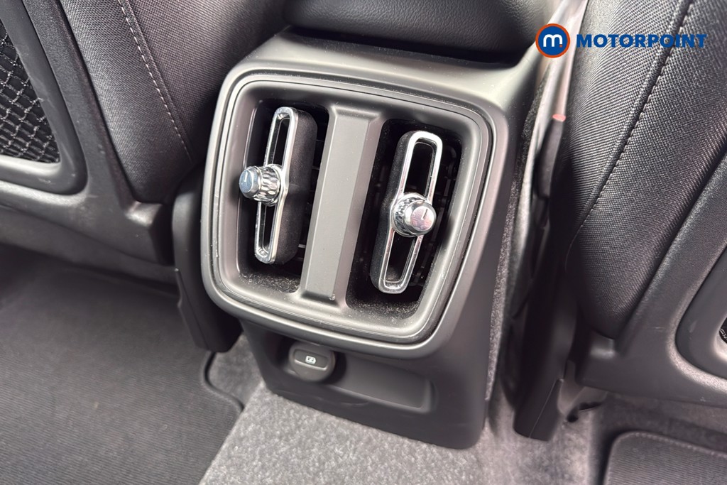 Volvo Xc40 Core Automatic Petrol SUV - Stock Number (1630431) - 30th supplementary image