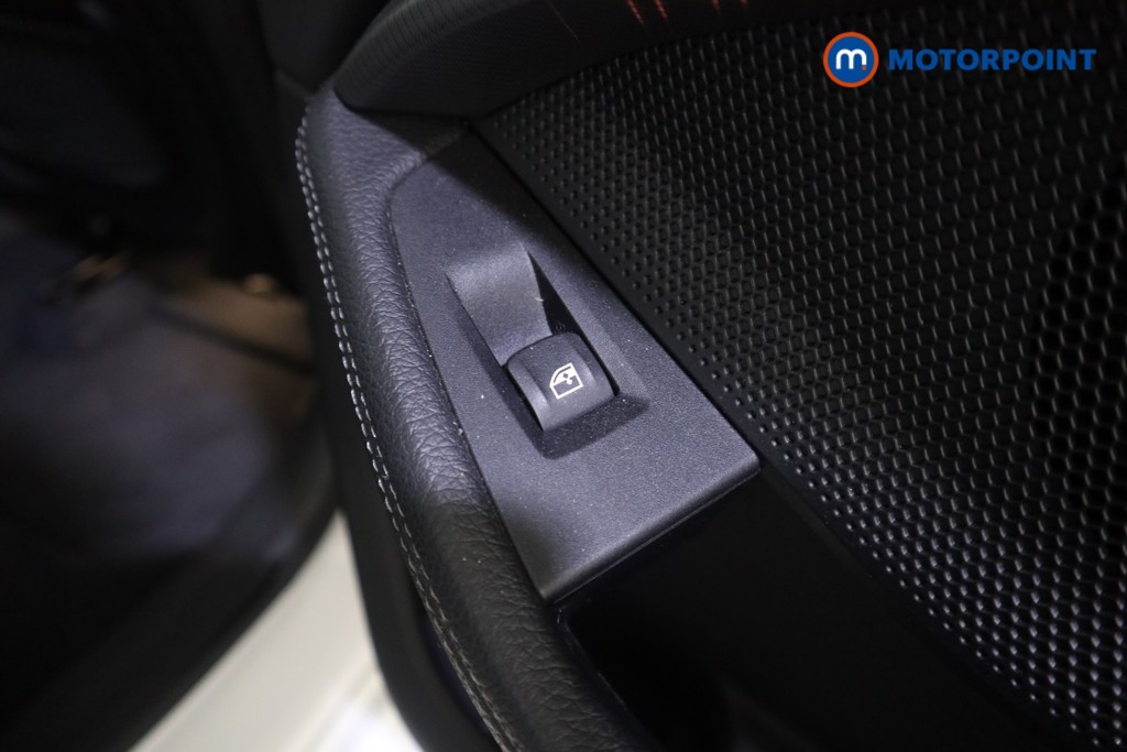 BMW 2 Series M Sport Manual Petrol Saloon - Stock Number (1630581) - 25th supplementary image