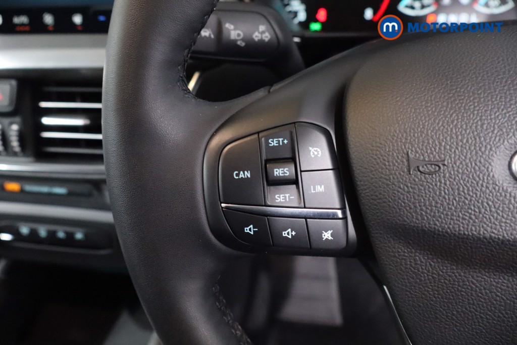 Ford Focus Titanium Automatic Petrol Hatchback - Stock Number (1630743) - 7th supplementary image