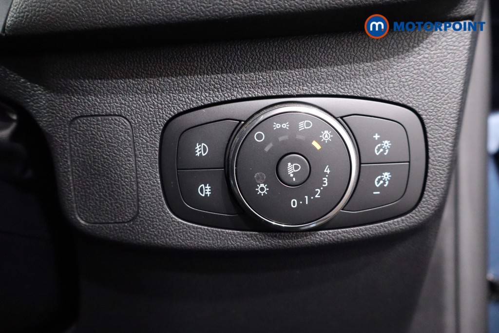 Ford Focus Titanium Automatic Petrol Hatchback - Stock Number (1630743) - 17th supplementary image