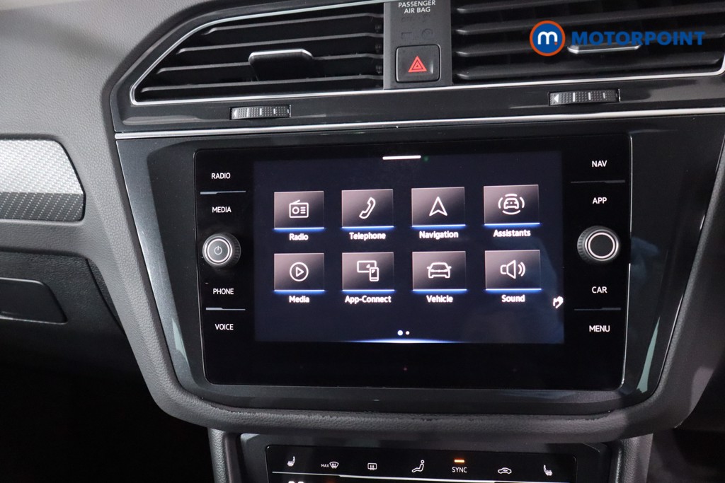 Volkswagen Tiguan R-Line Automatic Petrol SUV - Stock Number (1630967) - 2nd supplementary image