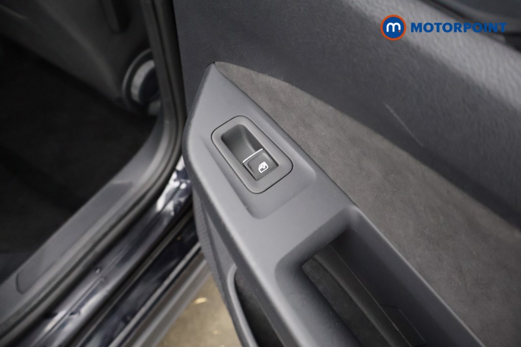 Volkswagen Golf GTE Automatic Petrol Plug-In Hybrid Hatchback - Stock Number (1630998) - 27th supplementary image