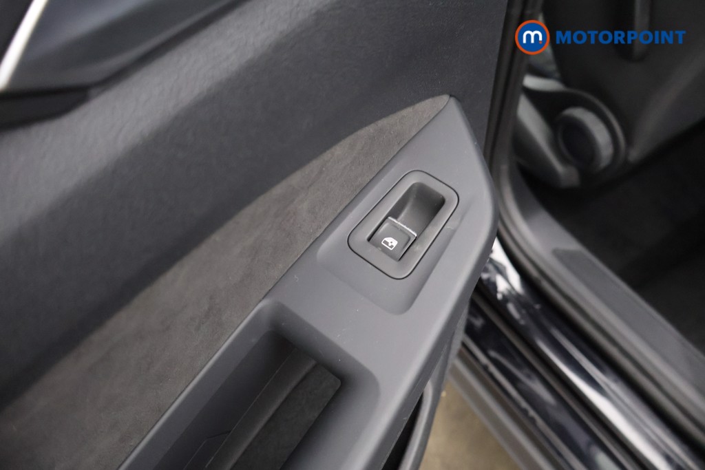 Volkswagen Golf GTE Automatic Petrol Plug-In Hybrid Hatchback - Stock Number (1630998) - 31st supplementary image