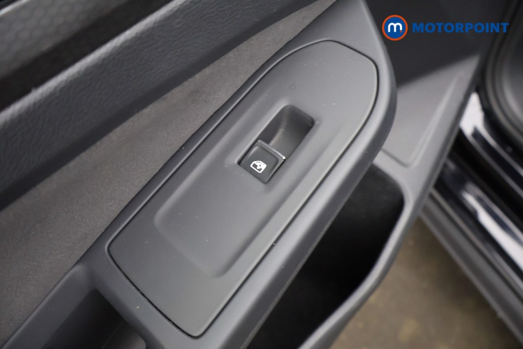 Volkswagen Golf GTE Automatic Petrol Plug-In Hybrid Hatchback - Stock Number (1630998) - 33rd supplementary image