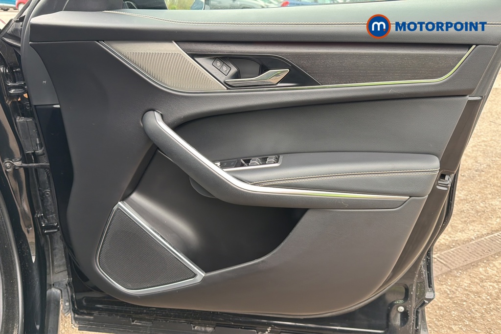 Jaguar F-Pace R-Dynamic Black Automatic Petrol SUV - Stock Number (1631362) - 18th supplementary image