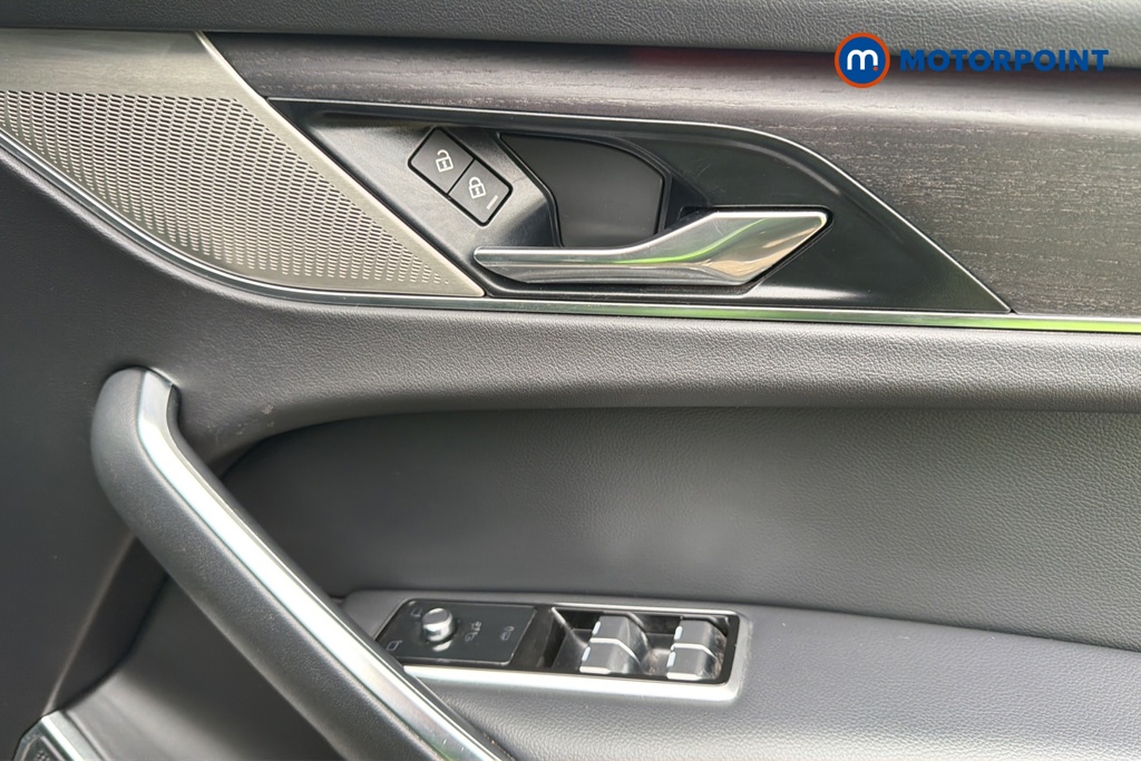 Jaguar F-Pace R-Dynamic Black Automatic Petrol SUV - Stock Number (1631362) - 19th supplementary image