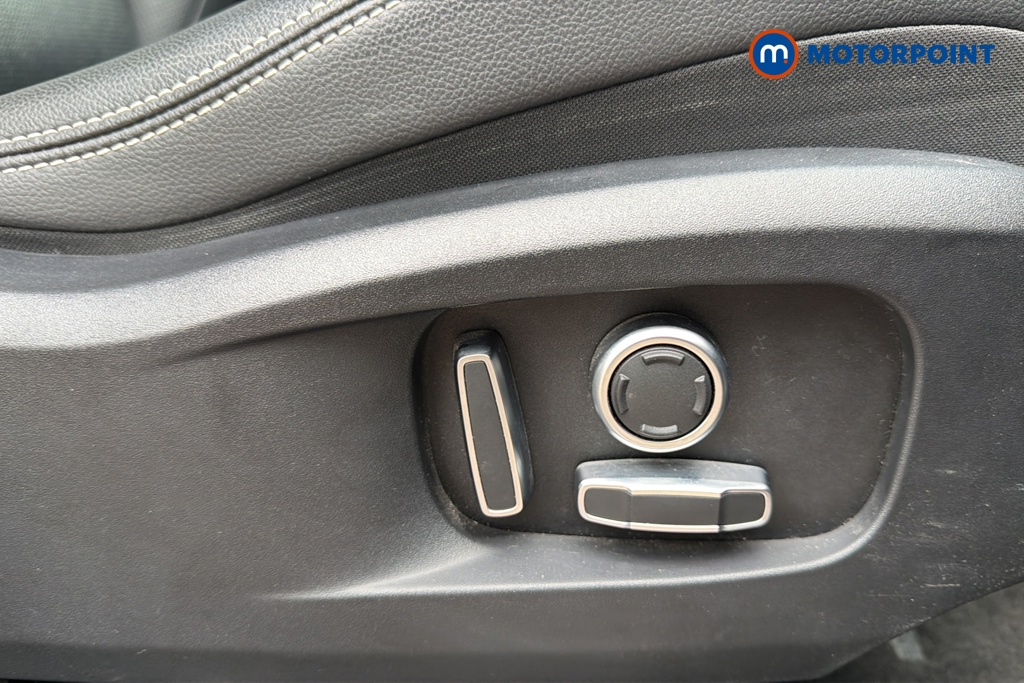 Jaguar F-Pace R-Dynamic Black Automatic Petrol SUV - Stock Number (1631362) - 23rd supplementary image