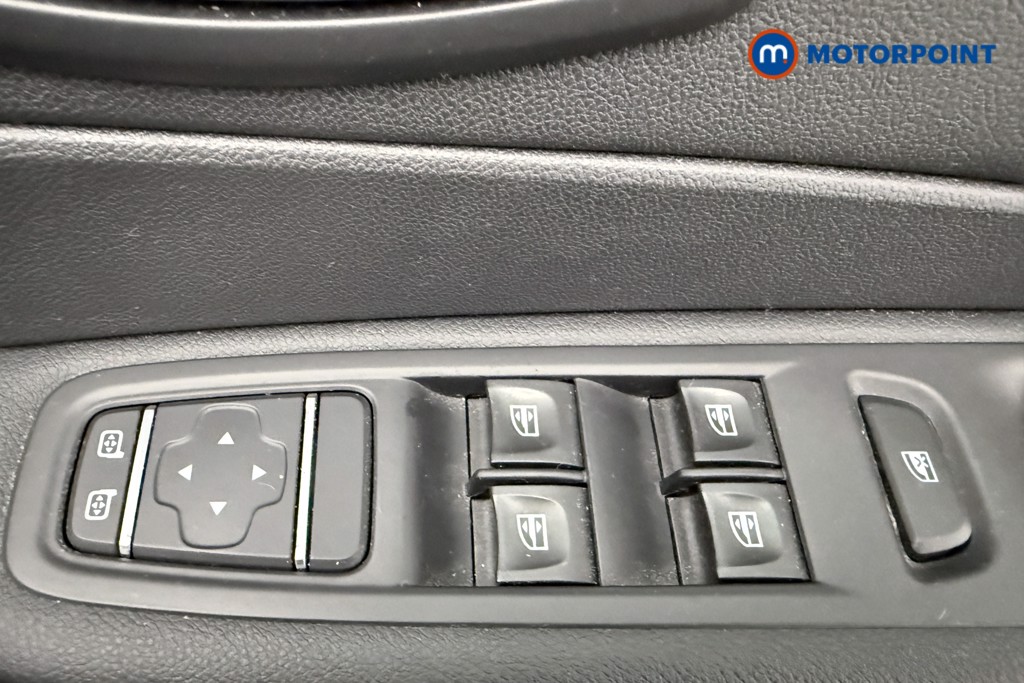 Renault Captur Iconic Manual Petrol SUV - Stock Number (1609883) - 18th supplementary image