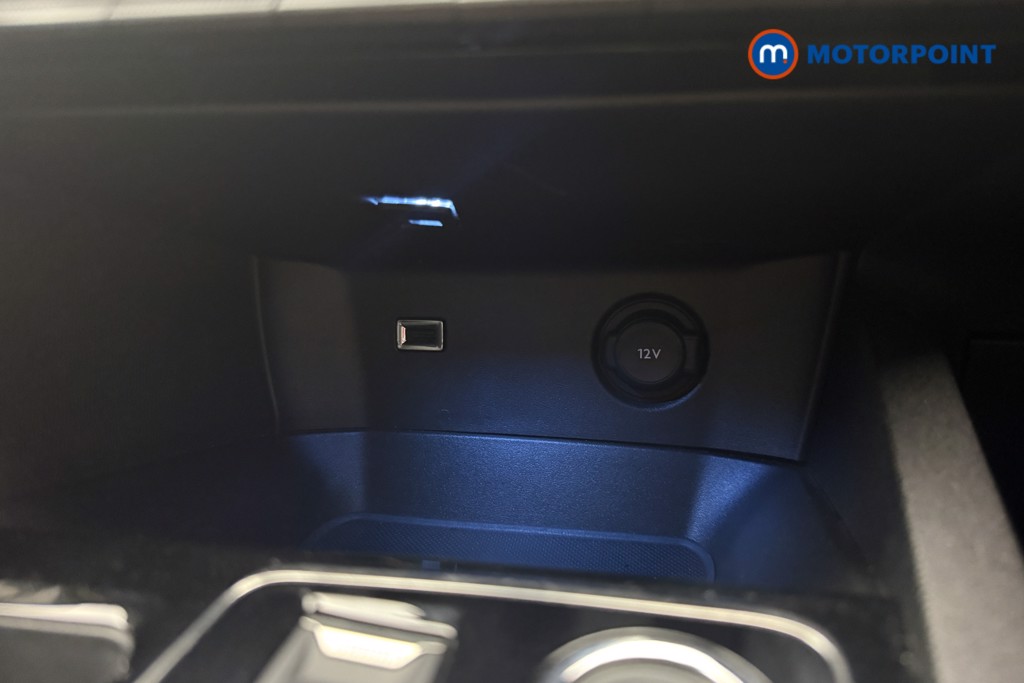 Peugeot 3008 Allure Automatic Petrol Plug-In Hybrid SUV - Stock Number (1610624) - 14th supplementary image