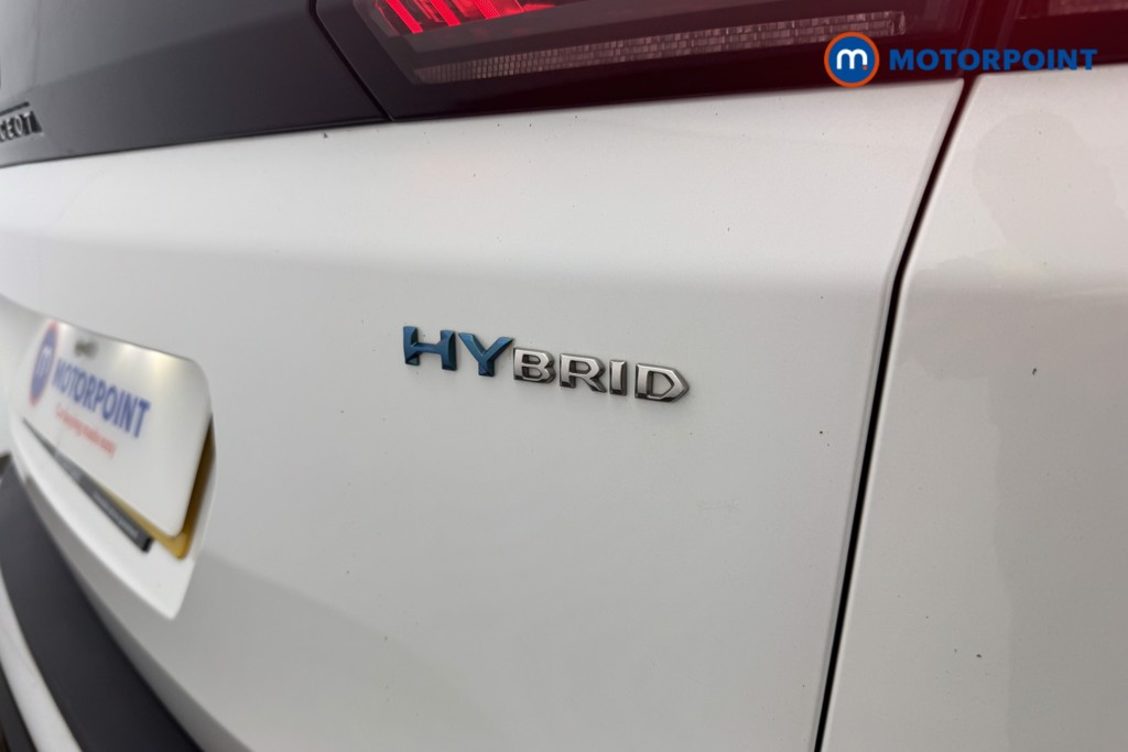 Peugeot 3008 Allure Automatic Petrol Plug-In Hybrid SUV - Stock Number (1610624) - 19th supplementary image