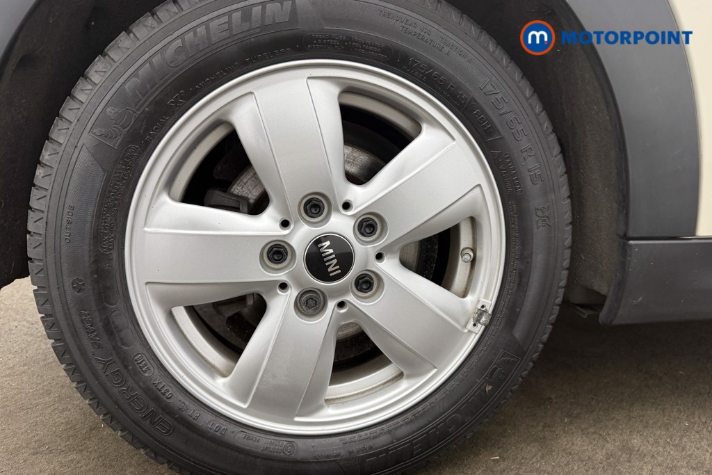 Mini Convertible Cooper Manual Petrol Convertible - Stock Number (1612924) - 9th supplementary image